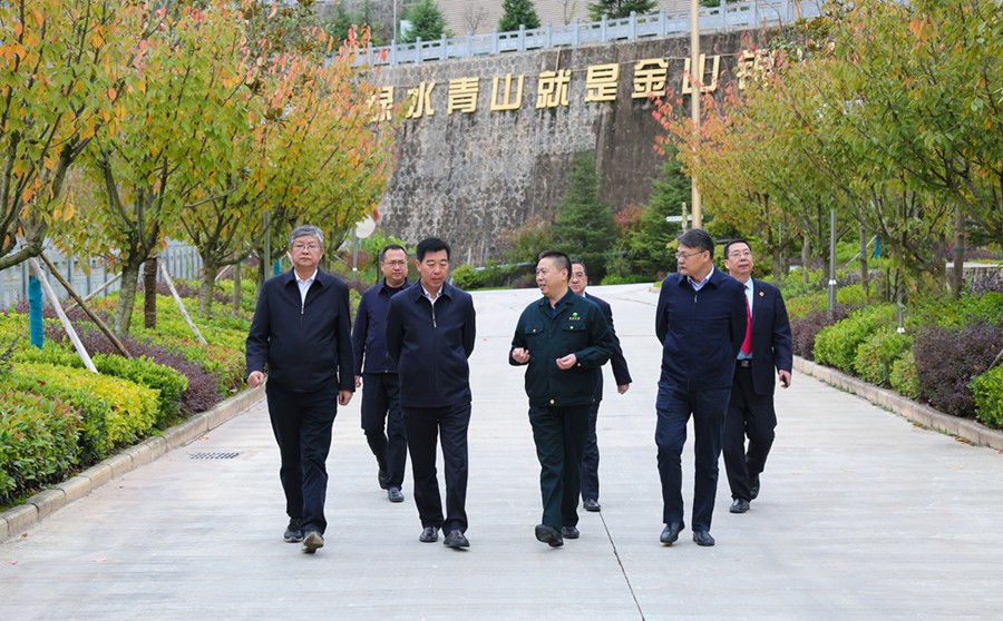 29-2021年10月，甘肅省高級人民法院院長張海波蒞臨公司調(diào)研。.jpg